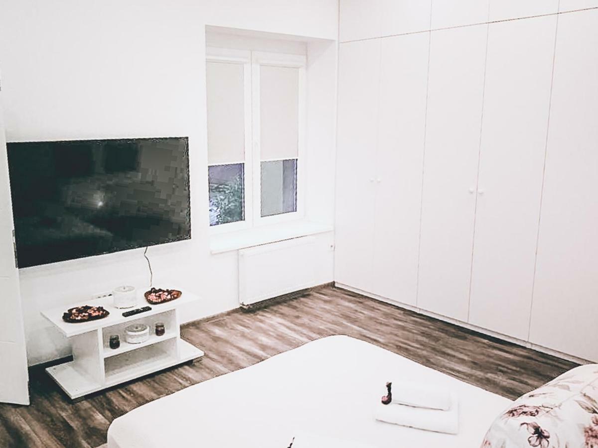 Libertas Lounge Bed & Breakfast *