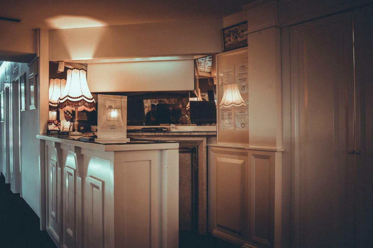 Couette-café Libertas Lounge SJJ